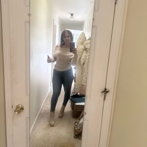 Meet your Posher, Kiana